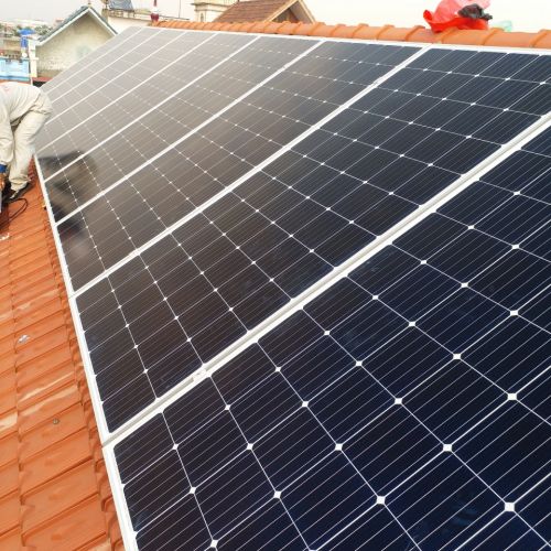 Hộ gia đình đầu tư điện mặt trời thế nào cho hiệu quả?